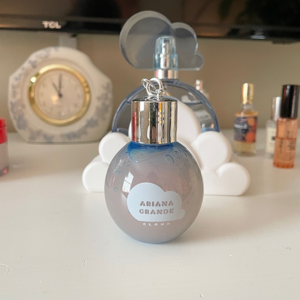Ariana Grande Cloud Shower Gel Ornament